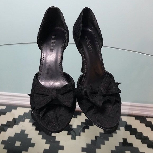 Peep toe bow modest heels - Picture 2 of 5